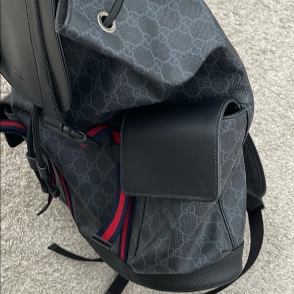 gucci Supreme backpack authentic